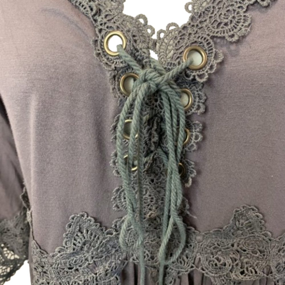 Bohemian meets Grunge Long sleeve Cotton top w Lace V- neck w/tie up Grey/purple - Picture 2 of 8